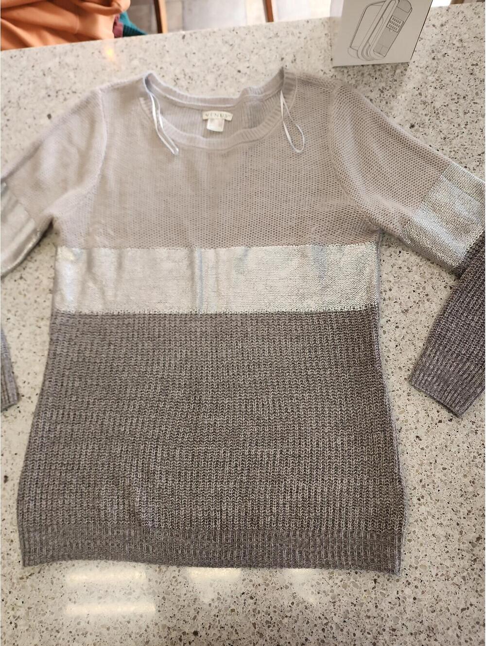 Sweater - Picture 7 of 9